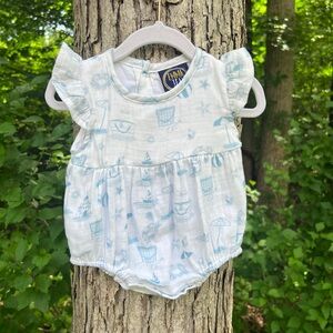 NWOT Emma Jean Baby Girls Blue Beach Print One-Piece Bodysuit